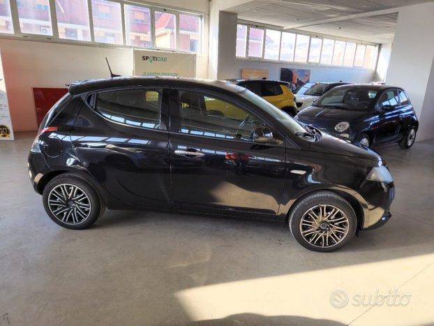 LANCIA Ypsilon 1.0 FireFly 5 porte S&S Hybrid Go