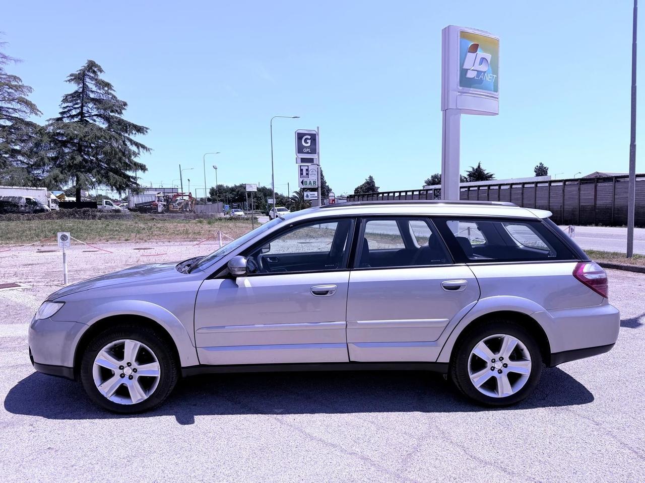 Subaru OUTBACK 2.0D 16V CM 4x4 Diesel