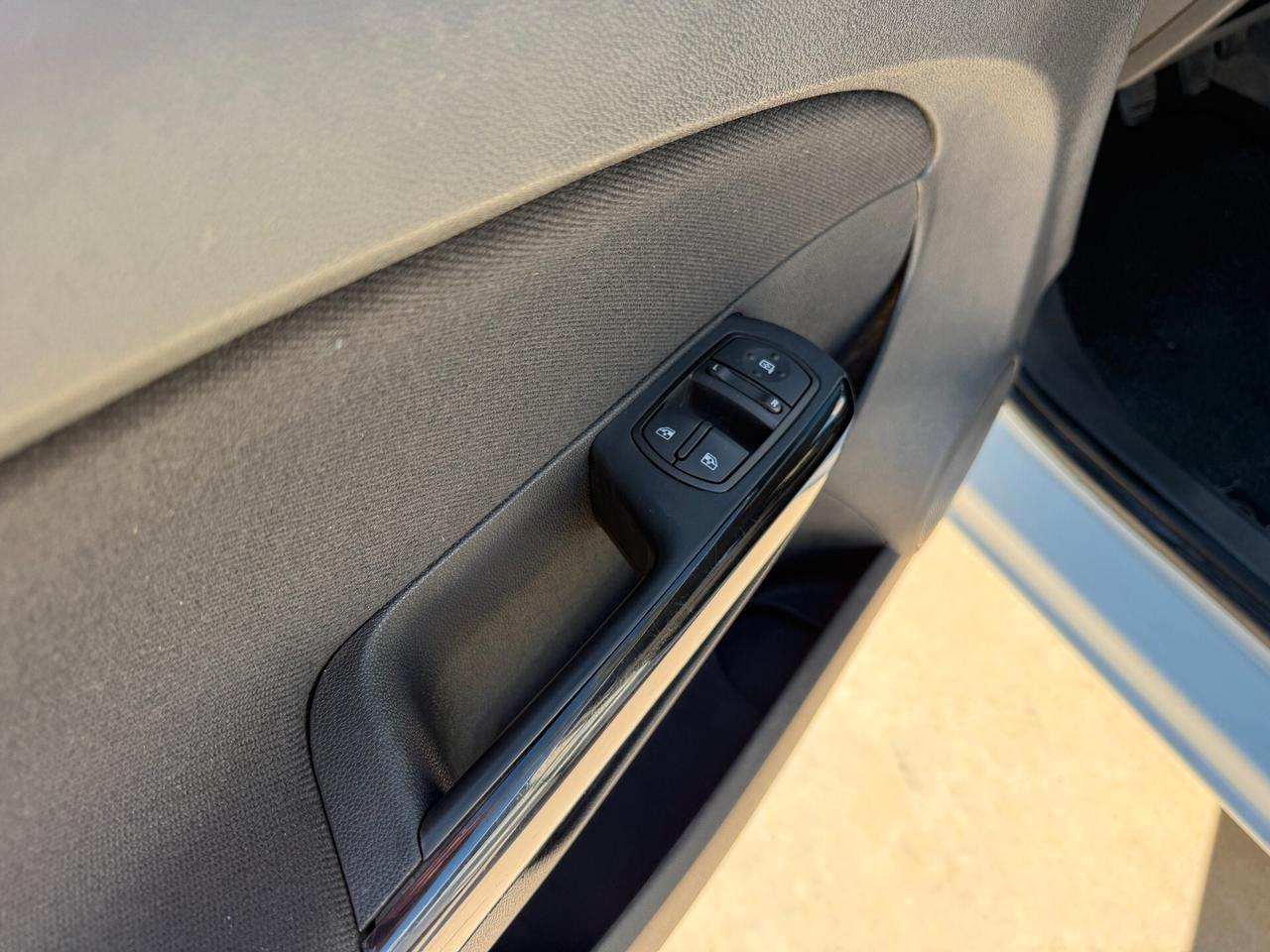 OPEL CORSA ANNO 12/2014 1.3 DIESEL 75 CV