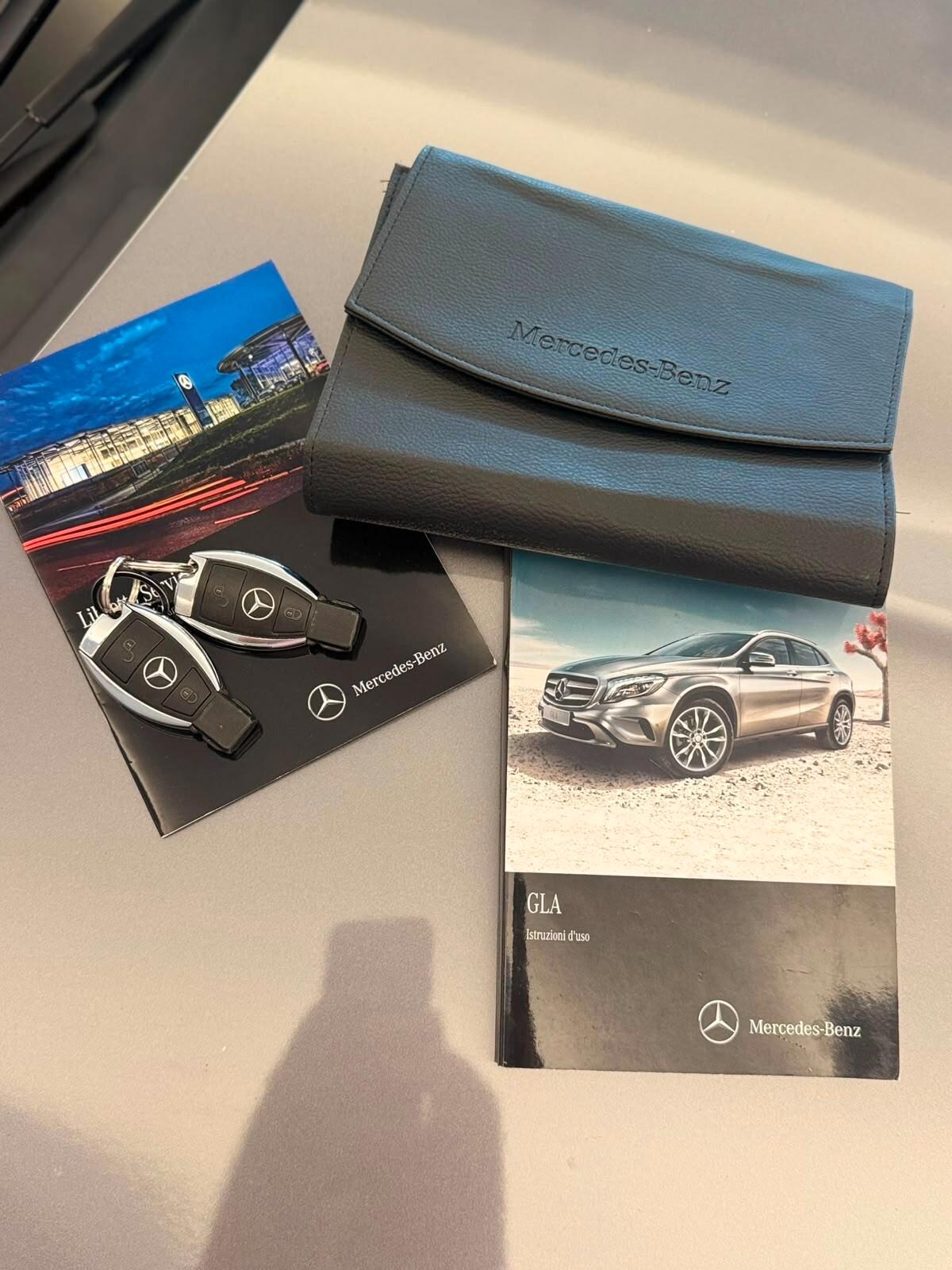 MERCEDES GLA 200 D PREMIUM FULL OPTIONAL RESTYLING