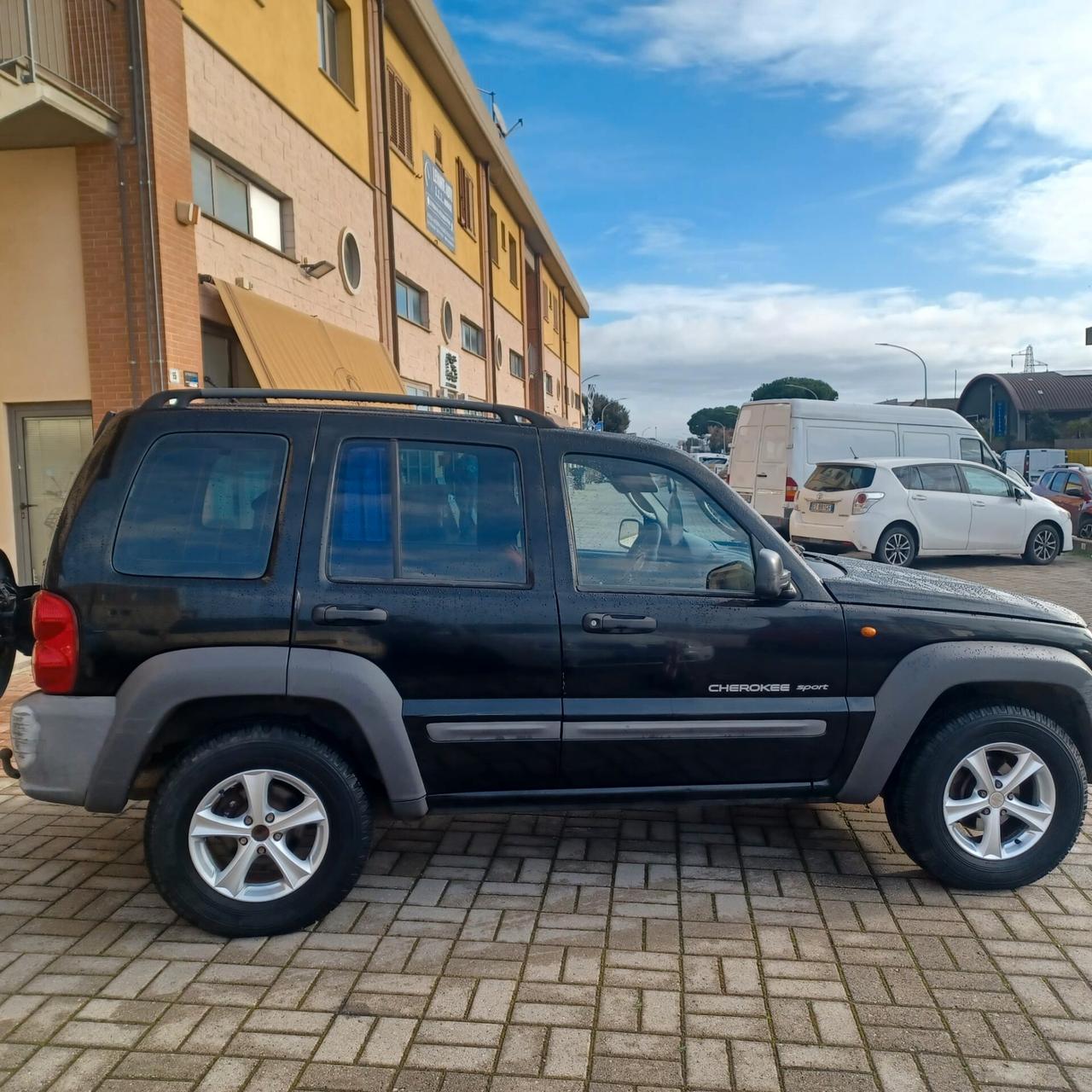 4X4 CHEROKEE 2.8 TURBINA E CATENA NUOVI