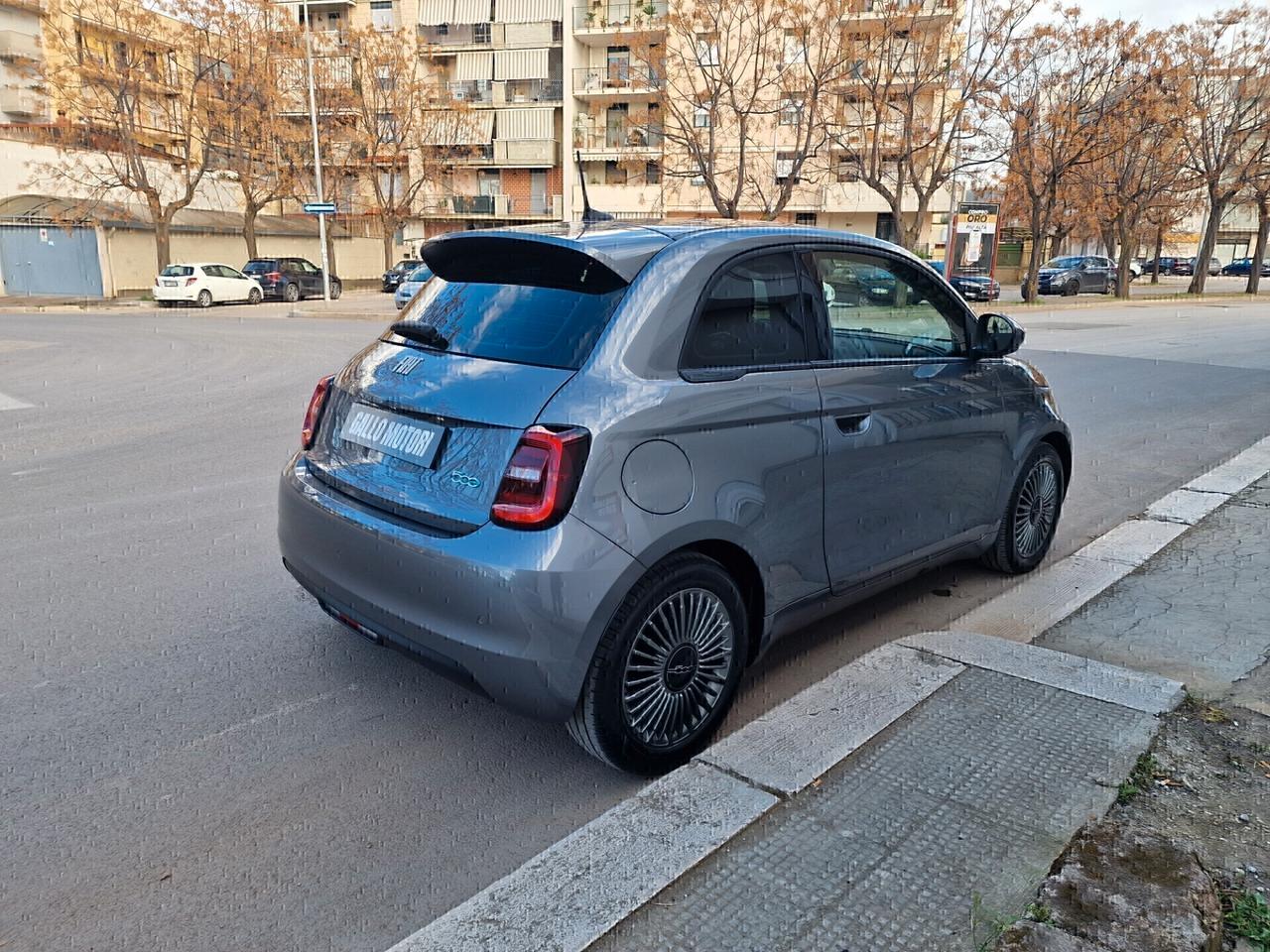 ACQUISTA O NOLEGGIA FIAT 500ELETTRICA ICON 2021