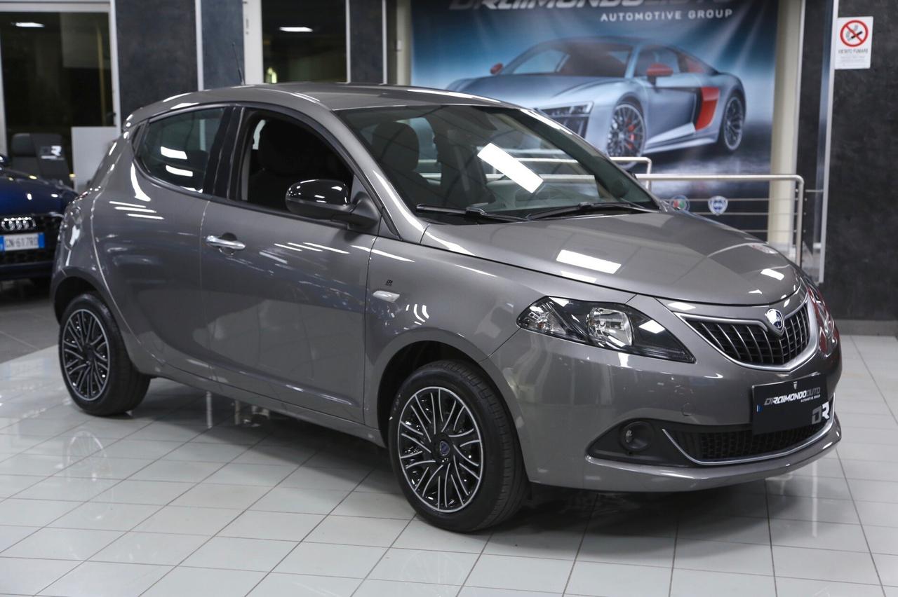 Lancia Ypsilon 1.0 FireFly 5 porte S&S Hybrid Gold