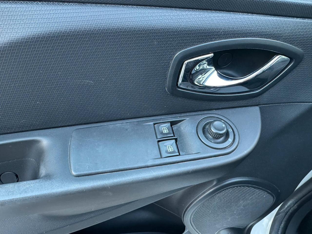 RENAULT CLIO 1.2 75cv 2014!!! GPL CASA MADRE!!!