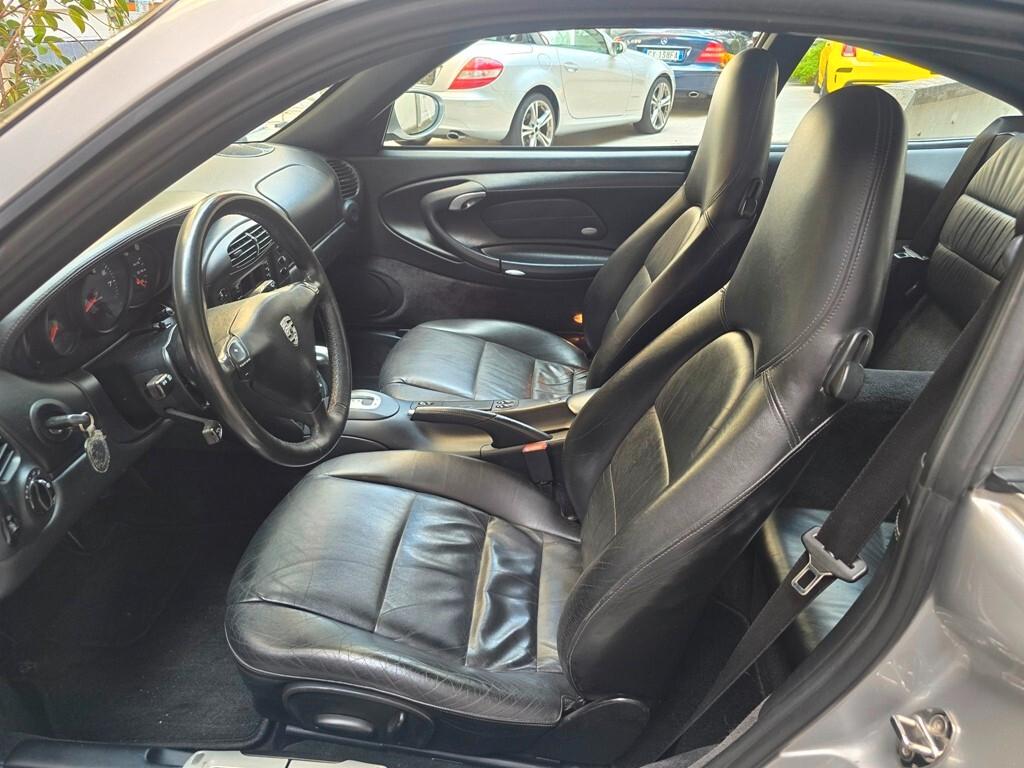 Porsche 911 Carrera cat Coupé