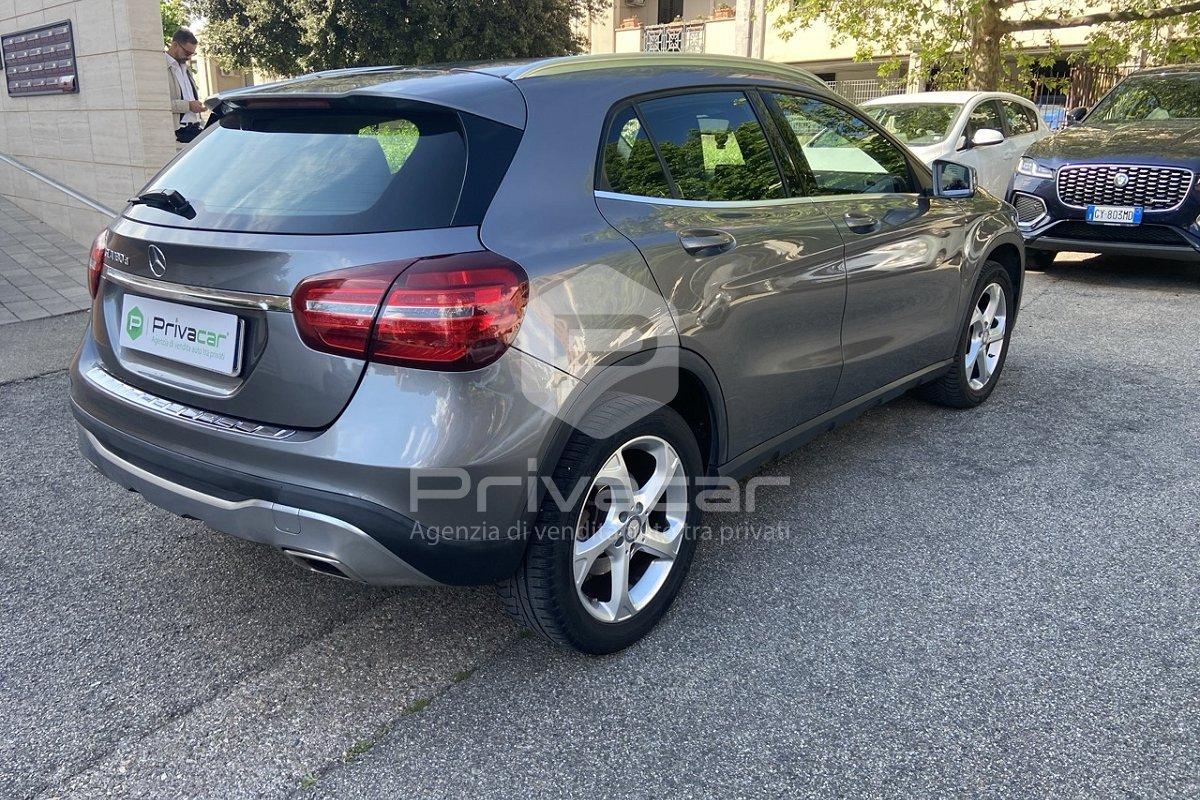 MERCEDES GLA 180 d Automatic Sport