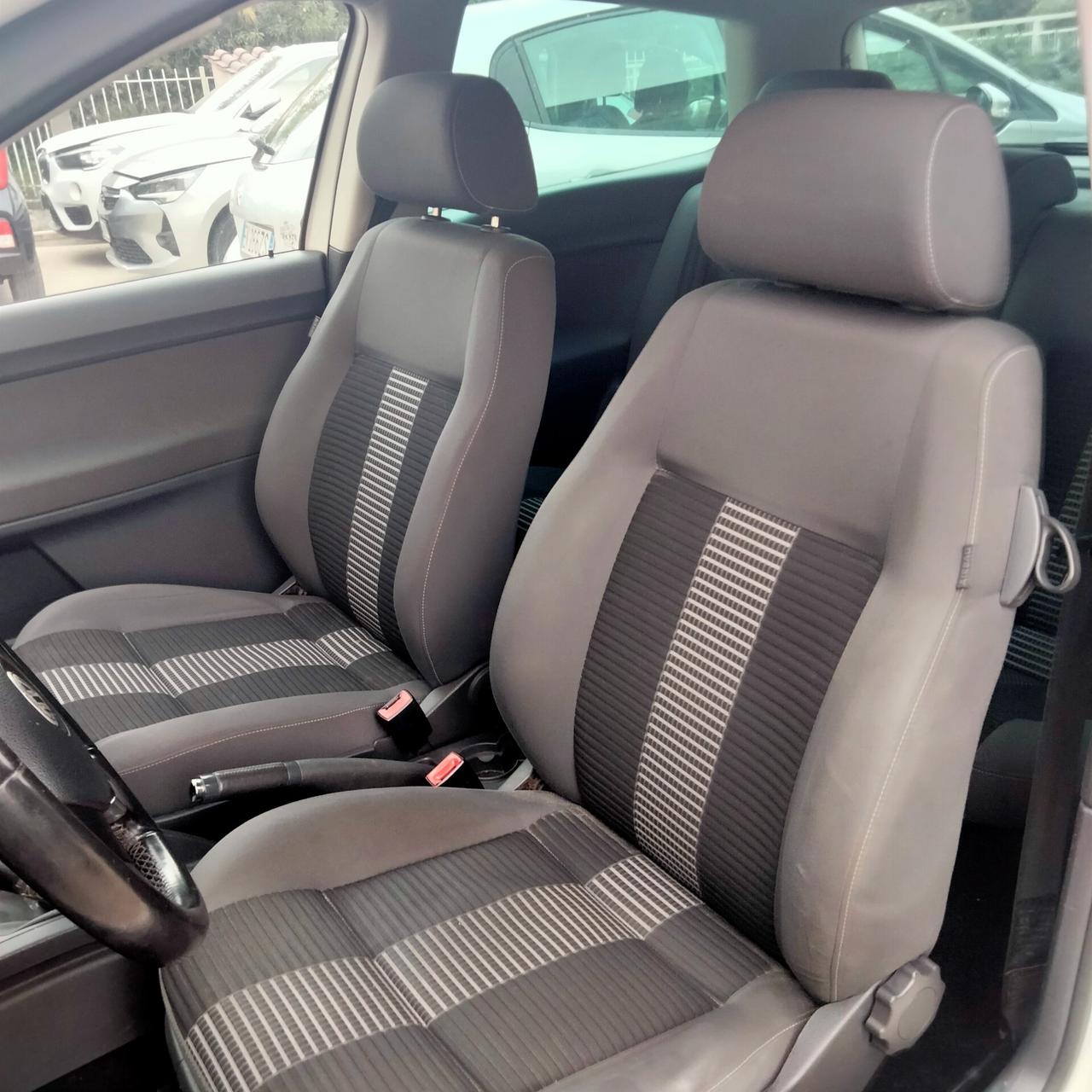 Volkswagen Polo 1.4/80CV 16V 3p. Sportline