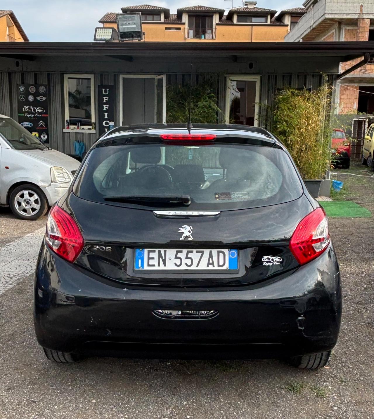 Peugeot 208 1.4 HDi 68 CV 5 porte Allure