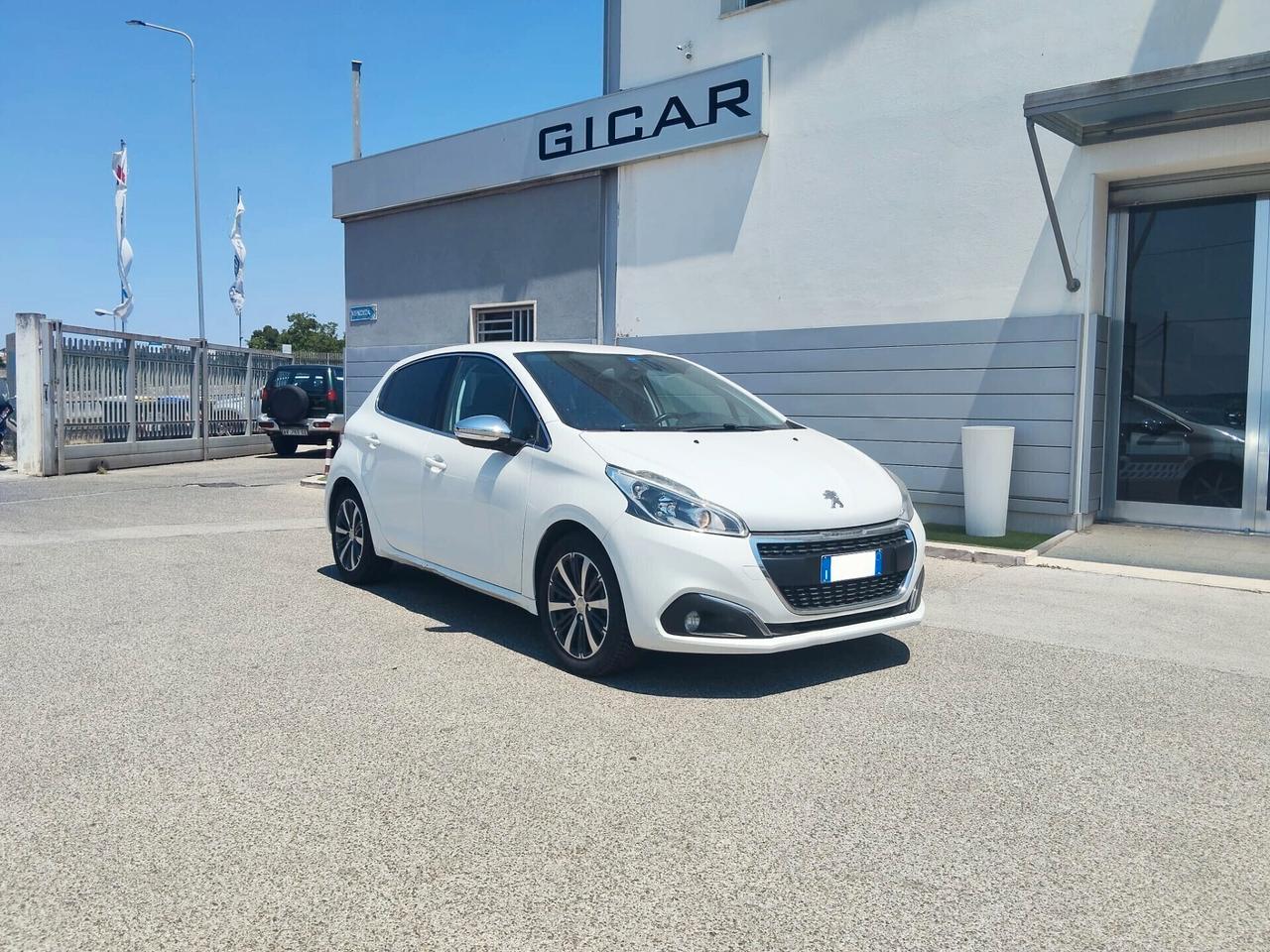 Peugeot 208 PureTech Turbo 110 EAT6 S&S 5 porte Allure automatica