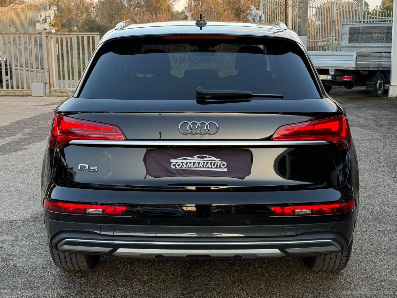 AUDI Q5 35 TDI S tronic Business Advanced
