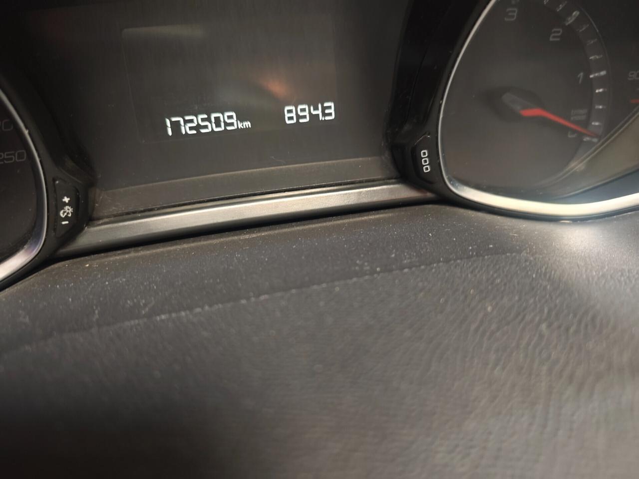 Peugeot 308 BlueHDi 130 S&S Business