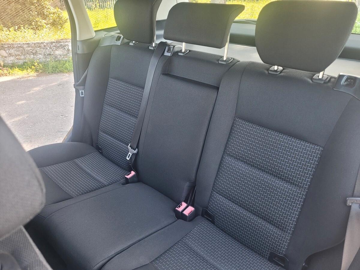 Mercedes-benz B 180 NGT BlueEFFICIENCY Executive