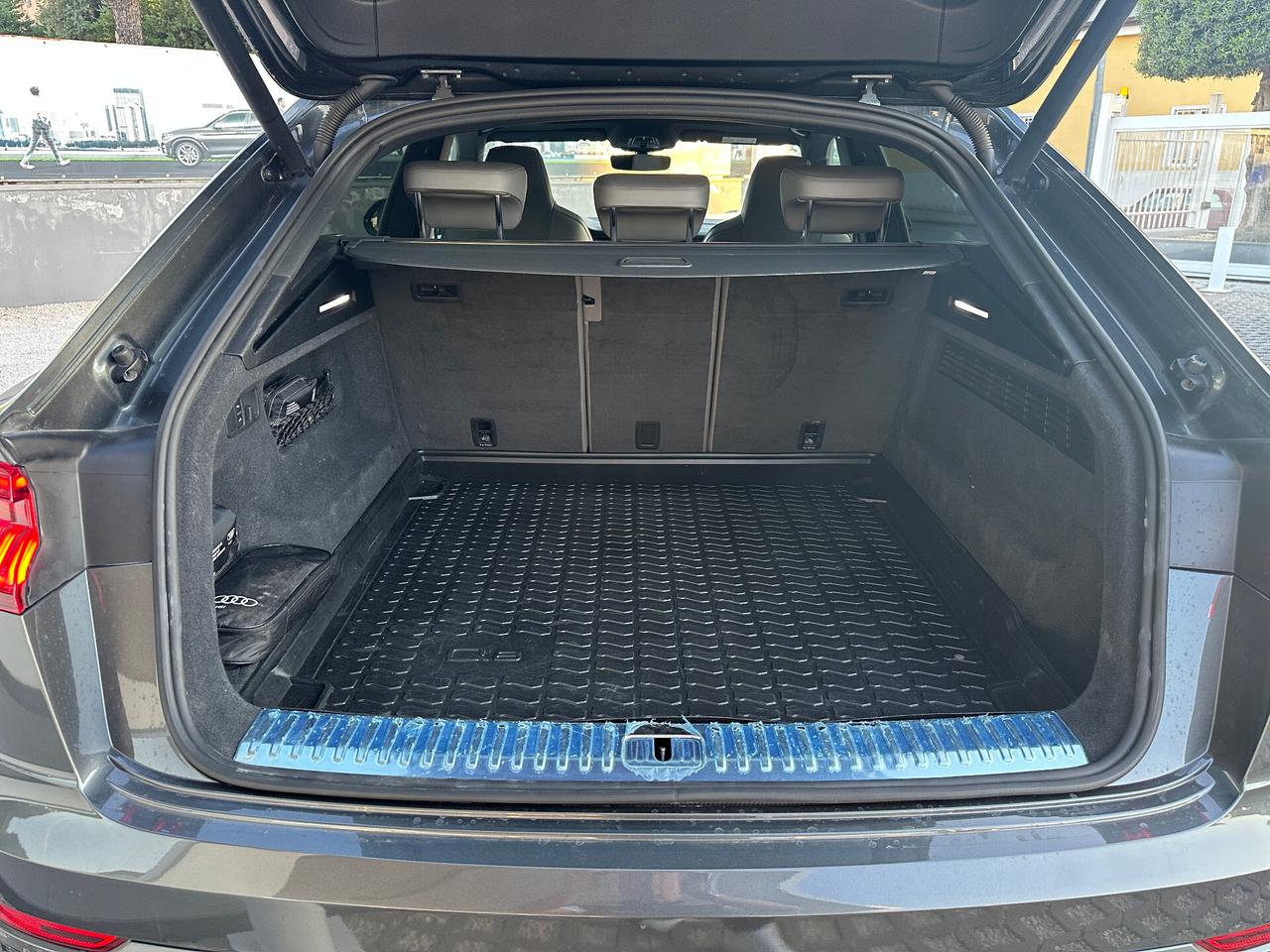 Audi Q8 50 TDI 286 CV quattro tiptronic Sport