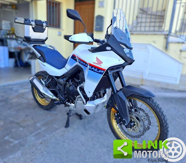 HONDA Transalp XL750 .