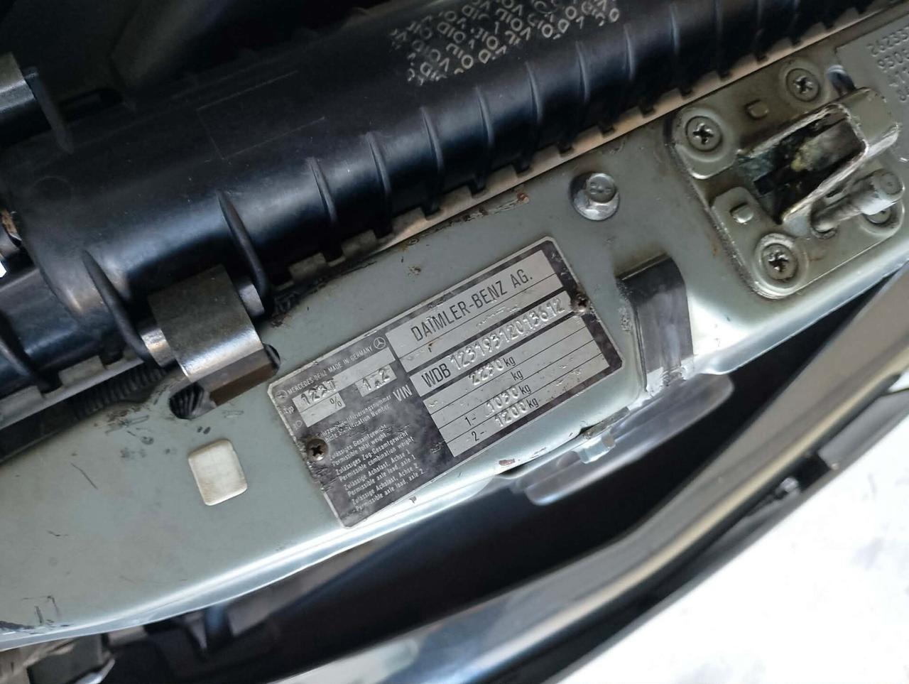 Mercedes-benz 300 TD automatica (123)