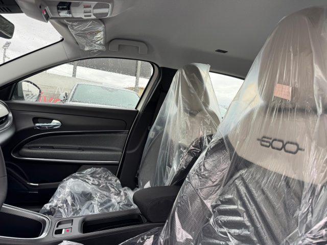 FIAT 600 Hybrid 145 CV DCT MHEV Icon