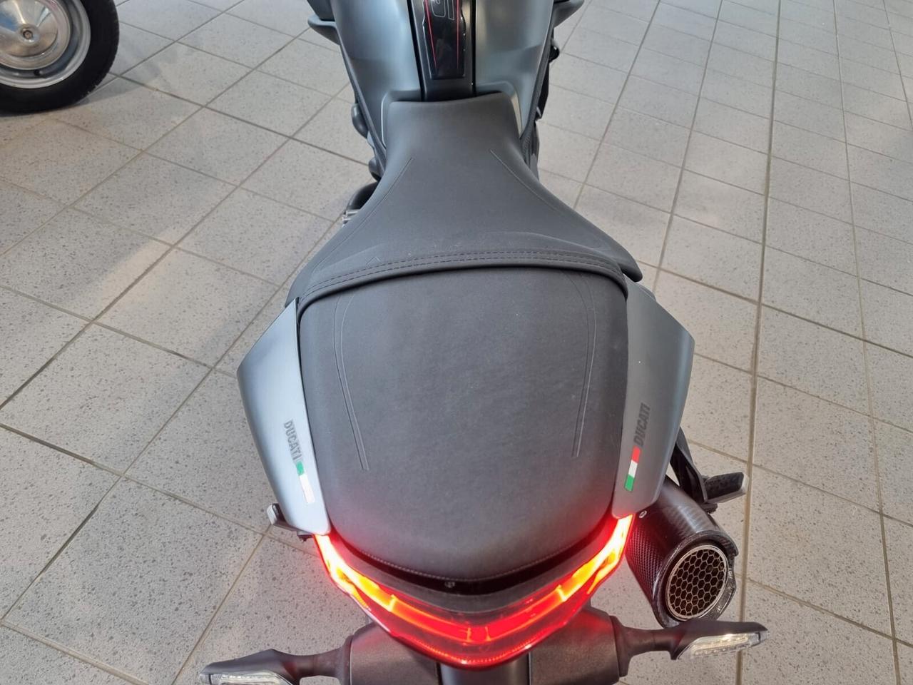 Ducati Monster 937 plus IVA ESPOSTA