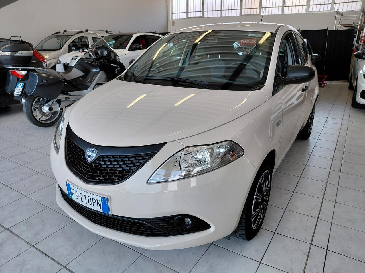 Lancia Ypsilon 1.2 69 CV 5 porte S&S Platinum KM 117.500
