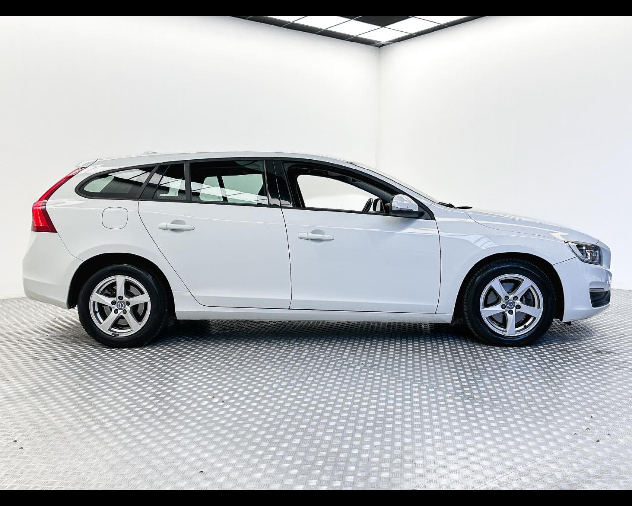 VOLVO V60 (2010-2018) - V60 D2 1.6 Momentum