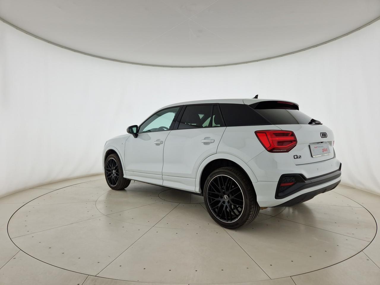 Audi Q2 35 1.5 tfsi identity black s-tronic