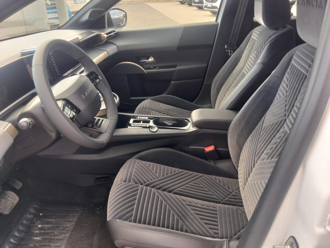 Lancia Ypsilon 1.2 Hybrid e-DCT LX KM 0