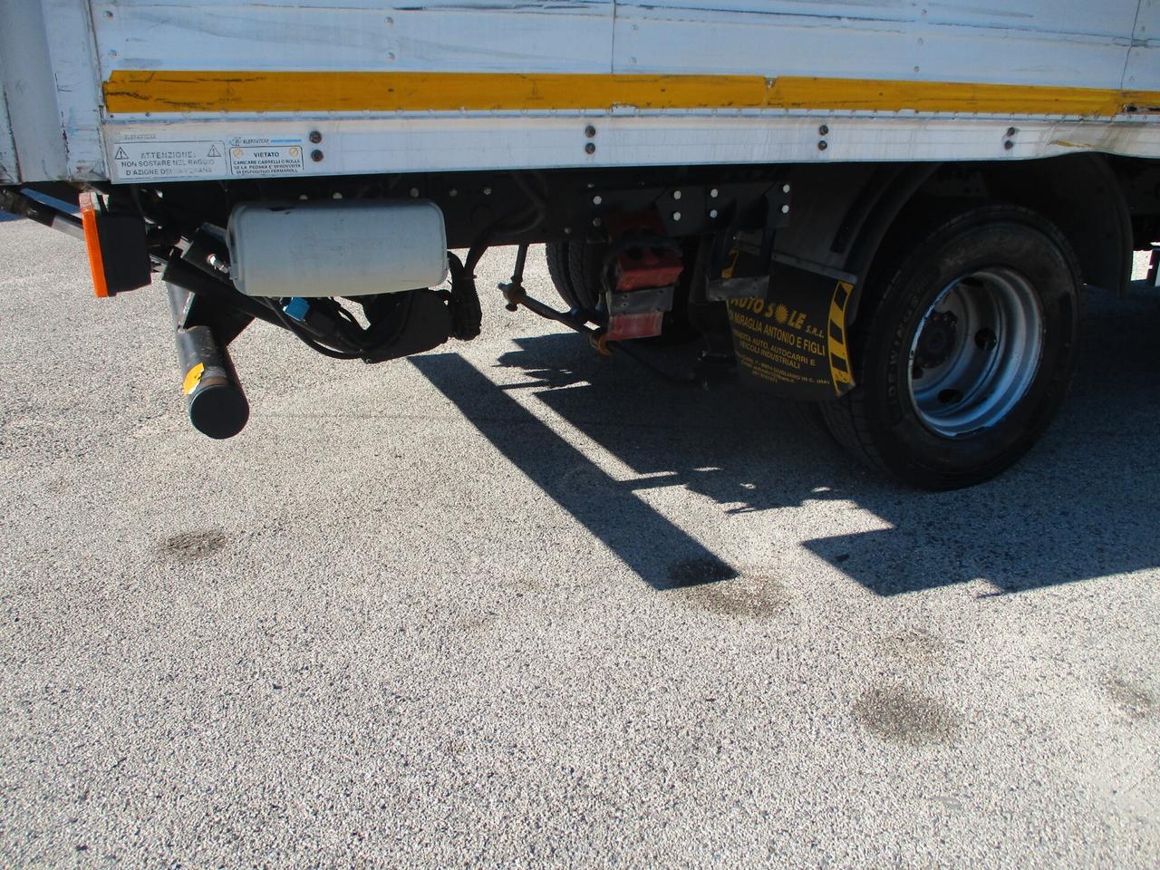 Iveco EUROCARGO 75/18 E5 FURGONE 6M+PEDANA CARICATRICE