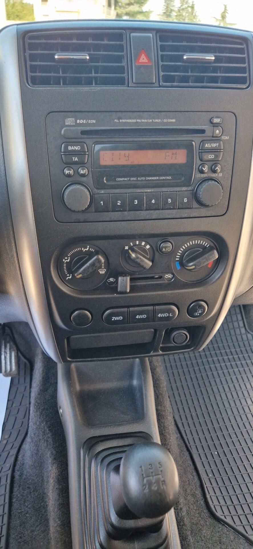 Suzuki Jimny 1.3i 16V cat 4WD JLX tagliandata