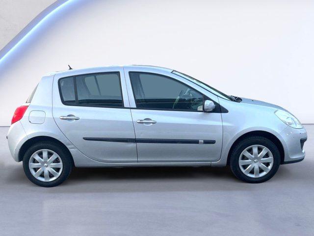 RENAULT Clio 1.2 BENZ 75 CV 16V 5 porte ADATTA A NEOPATENTATI