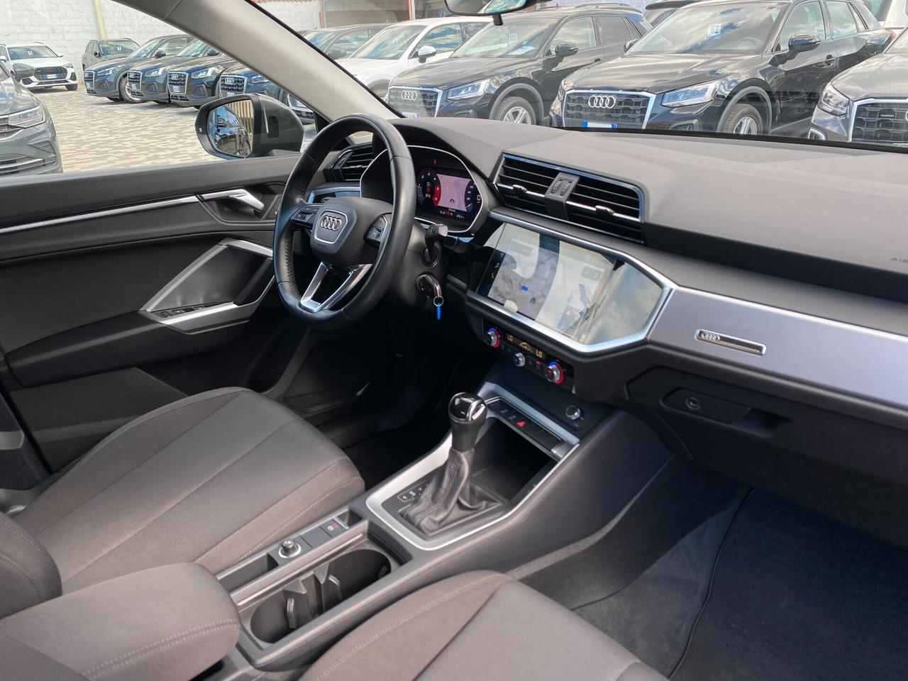 Audi Q3 Business 2.0 TDI 150CV s-tronic 35