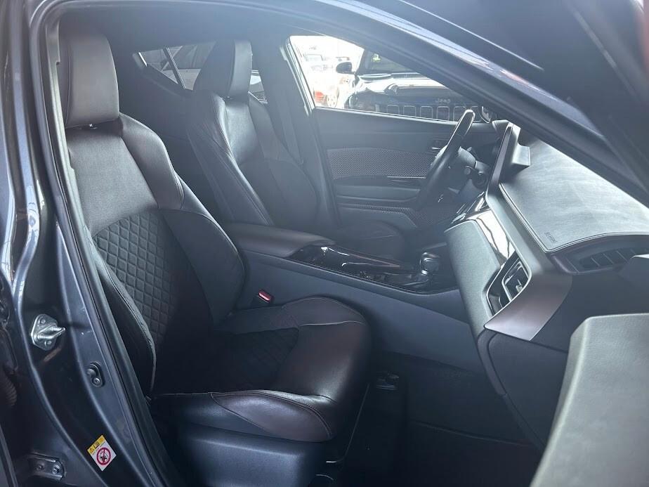 Toyota C-HR 1.8 Hybrid E-CVT Lounge