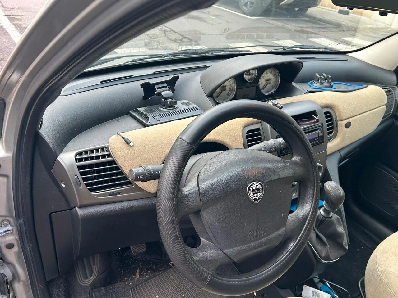 Lancia Ypsilon 1.2 8v - ANCHE PER NEOPATENTATI