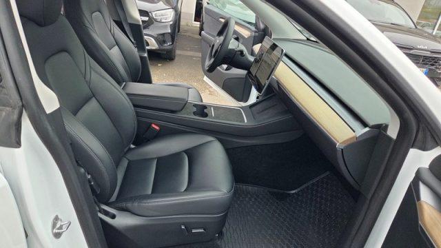 TESLA Model Y RWD PERMUTE UNICOPROPR. OK NEOPAT. GANCIO TRAINO