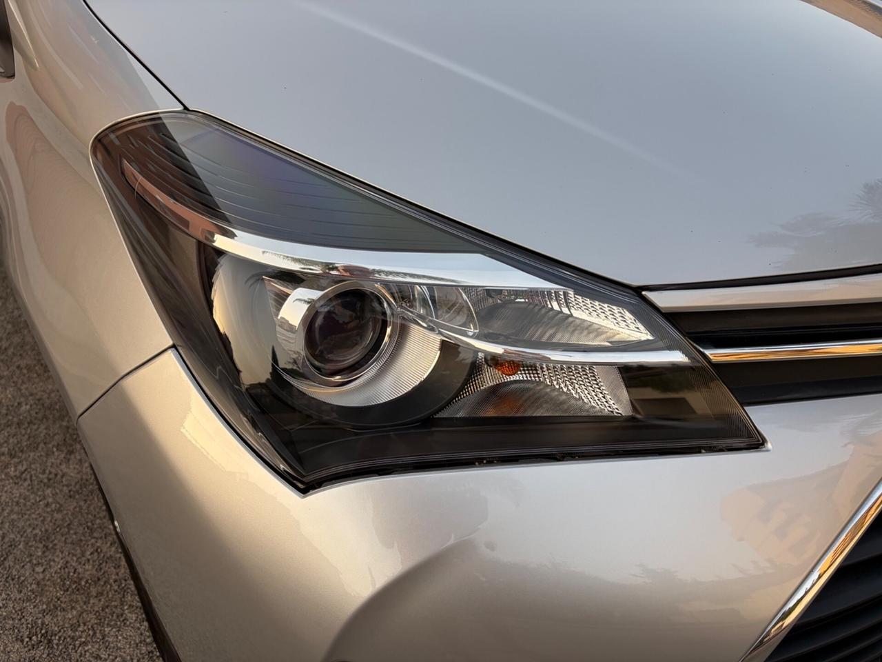 Toyota Yaris 1.0 benz ideale per neopatentati