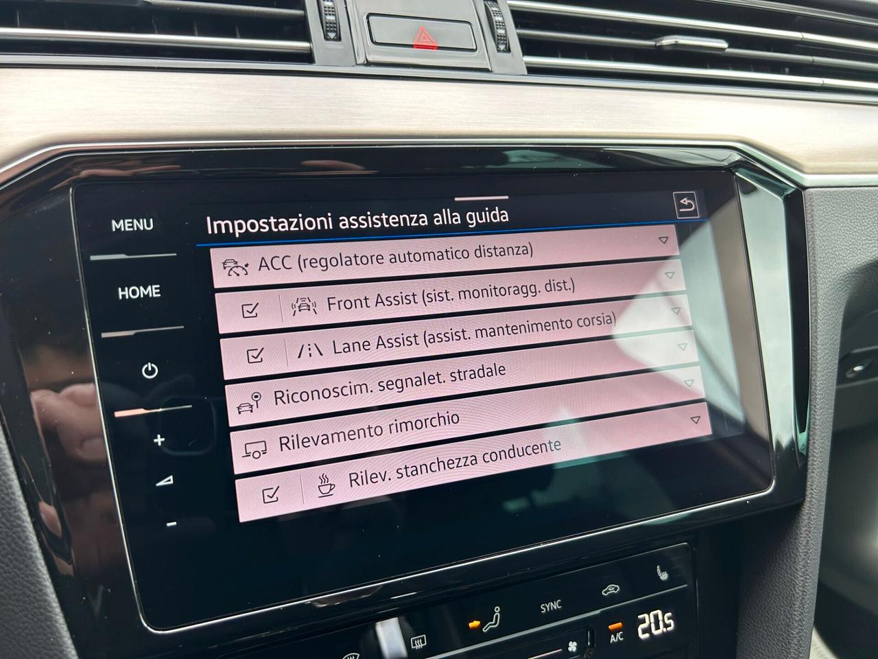VW Passat 2.0 TDI DSG EXECUTIVE COCKPIT/NAVI-2020