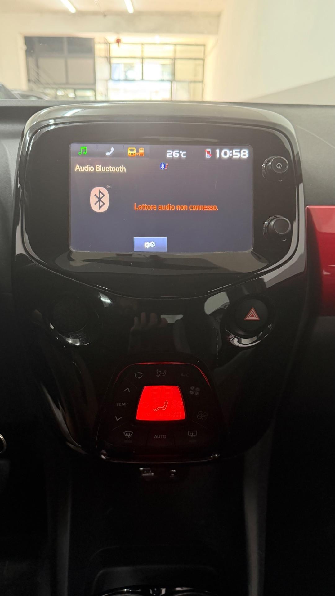 Toyota Aygo 1.0 VVT-i 69 CV 5 porte x-cool 2015