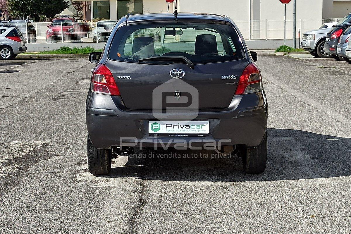 TOYOTA Yaris 1.0 5 porte Sol