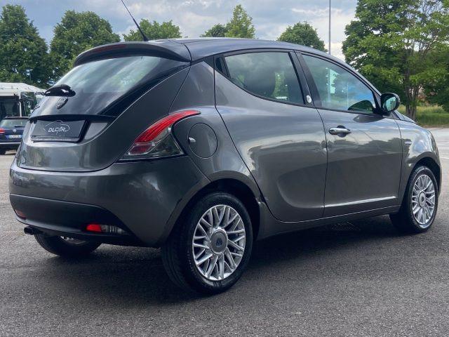 LANCIA Ypsilon 1.2 69 CV 5P. GPL Ecochic Gold
