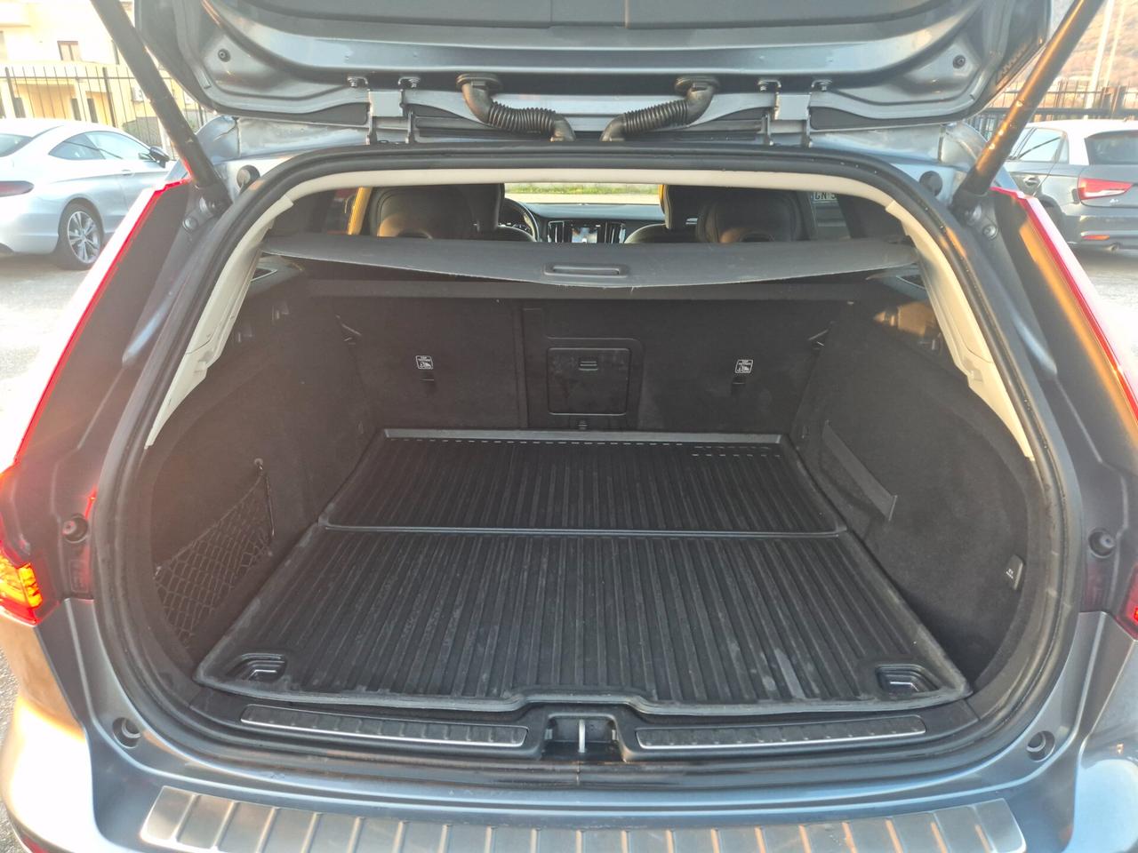 Volvo V60 Cross Country D4 AWD Geartronic Pro 2020