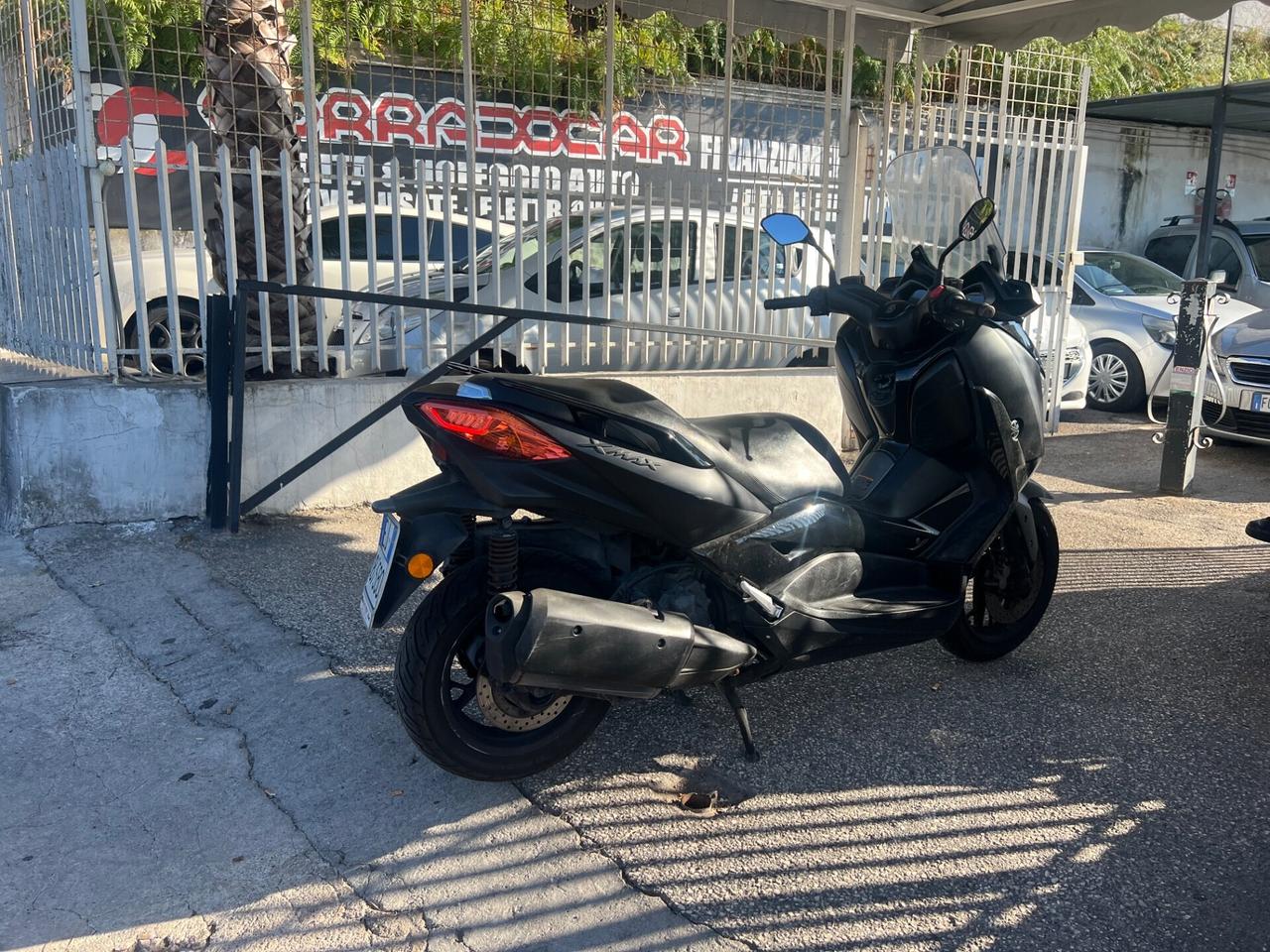 YAMAHA X-MAX 300 2017 UNICOPROPIETARIO