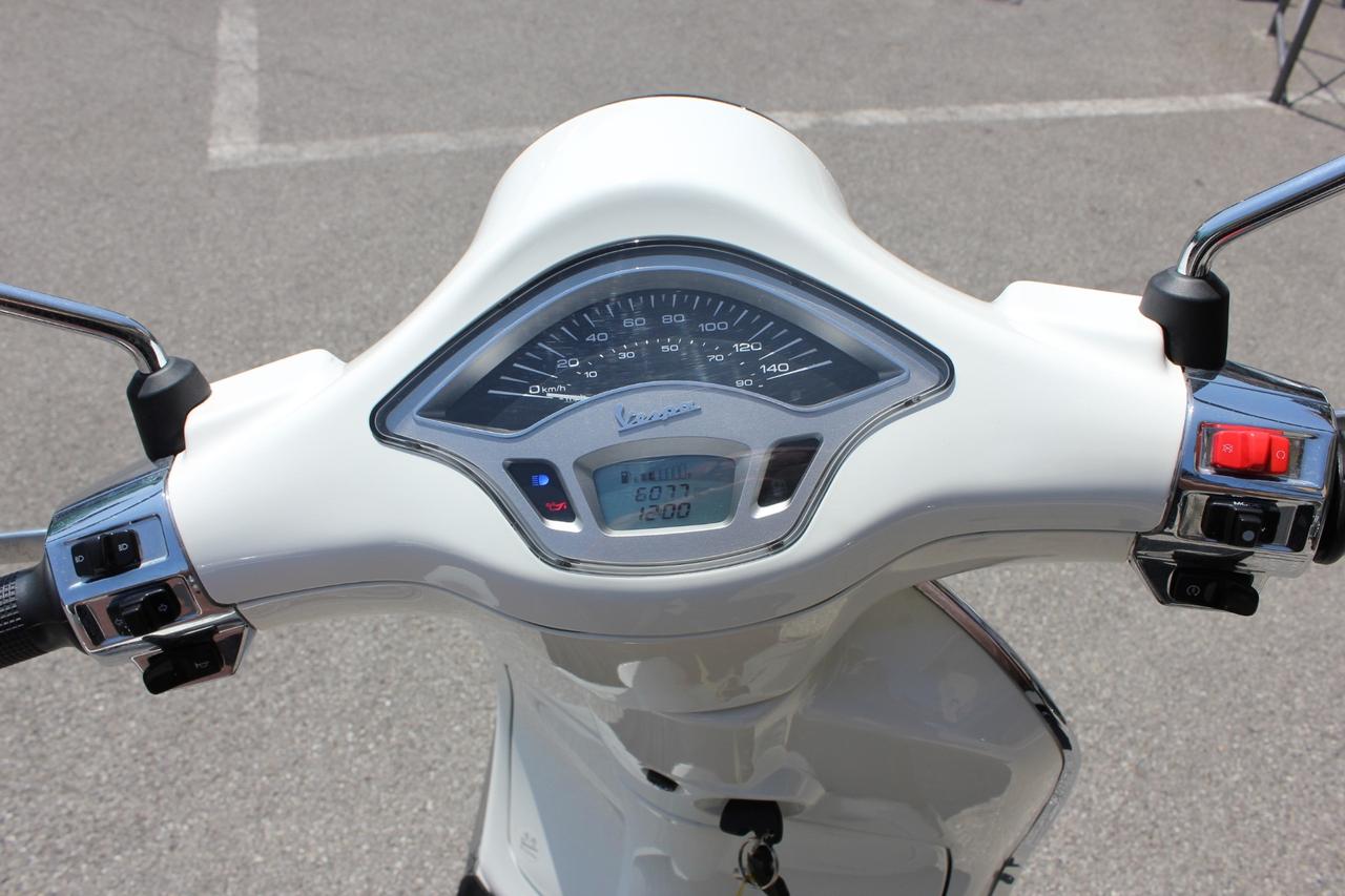 Piaggio Vespa 125 Primavera COME NUOVA