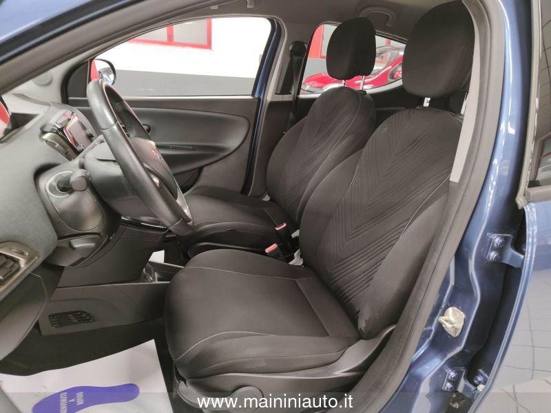 Lancia Ypsilon 1.0 70cv 5p Hybrid Gold + Car Play