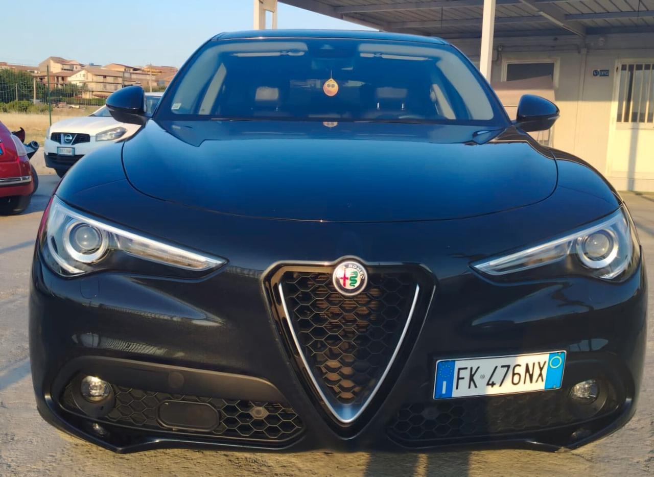 Alfa Romeo Stelvio 2.2 Turbodiesel 210 CV AT8 Q4 Executive