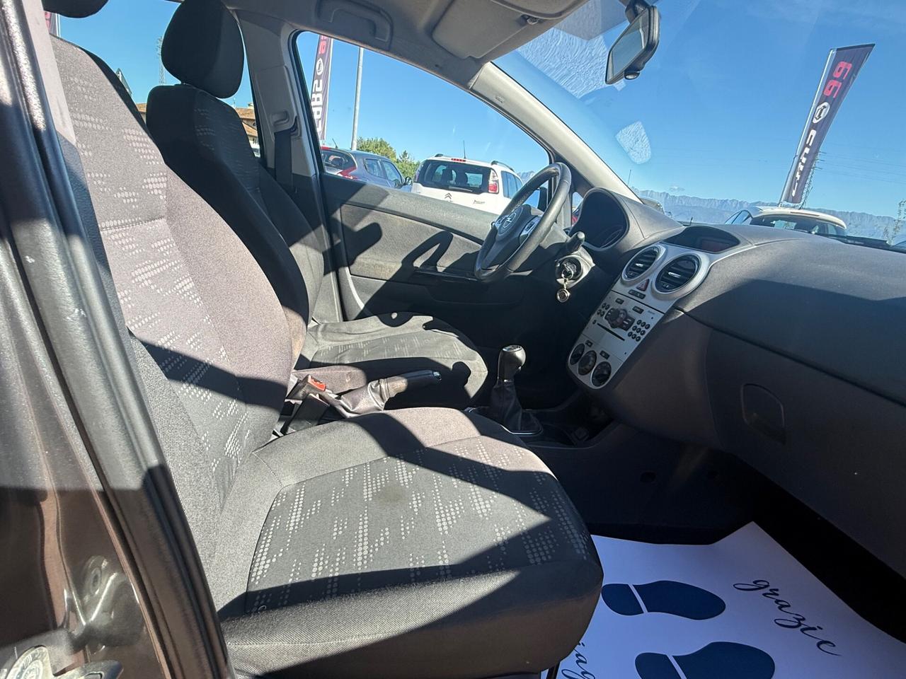 Opel Corsa 1.2 5 porte COSMO
