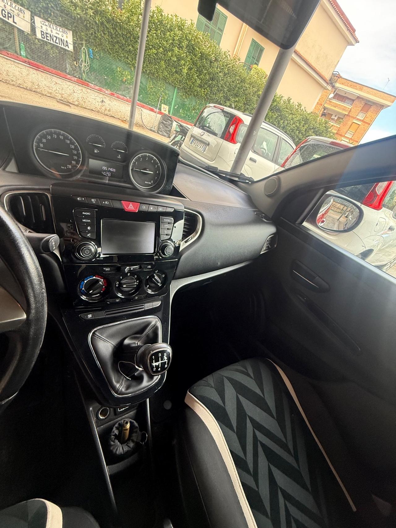 Lancia Ypsilon 1.2 69 CV 5 porte GPL Ecochic Mya