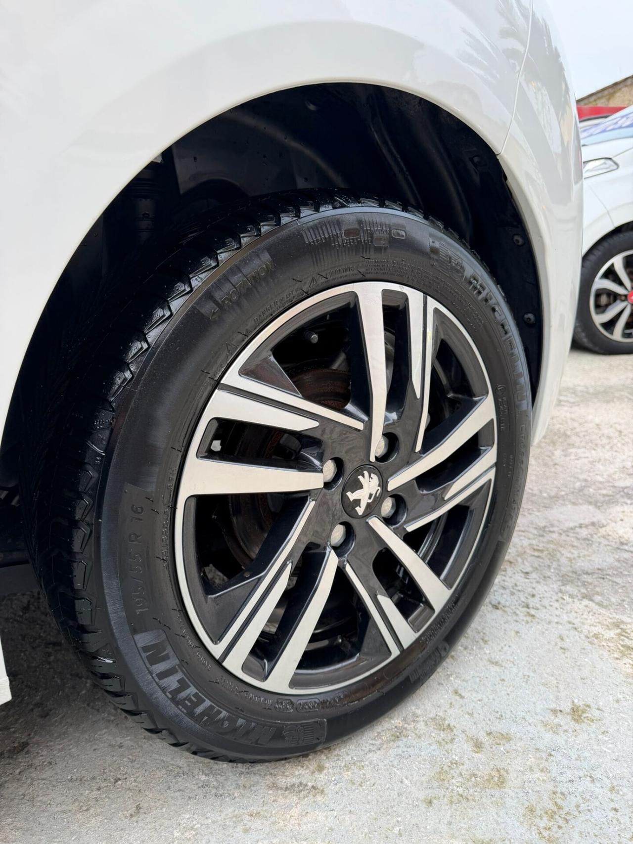 Peugeot 208 BlueHDi 100 Stop&Start 5 porte Allure