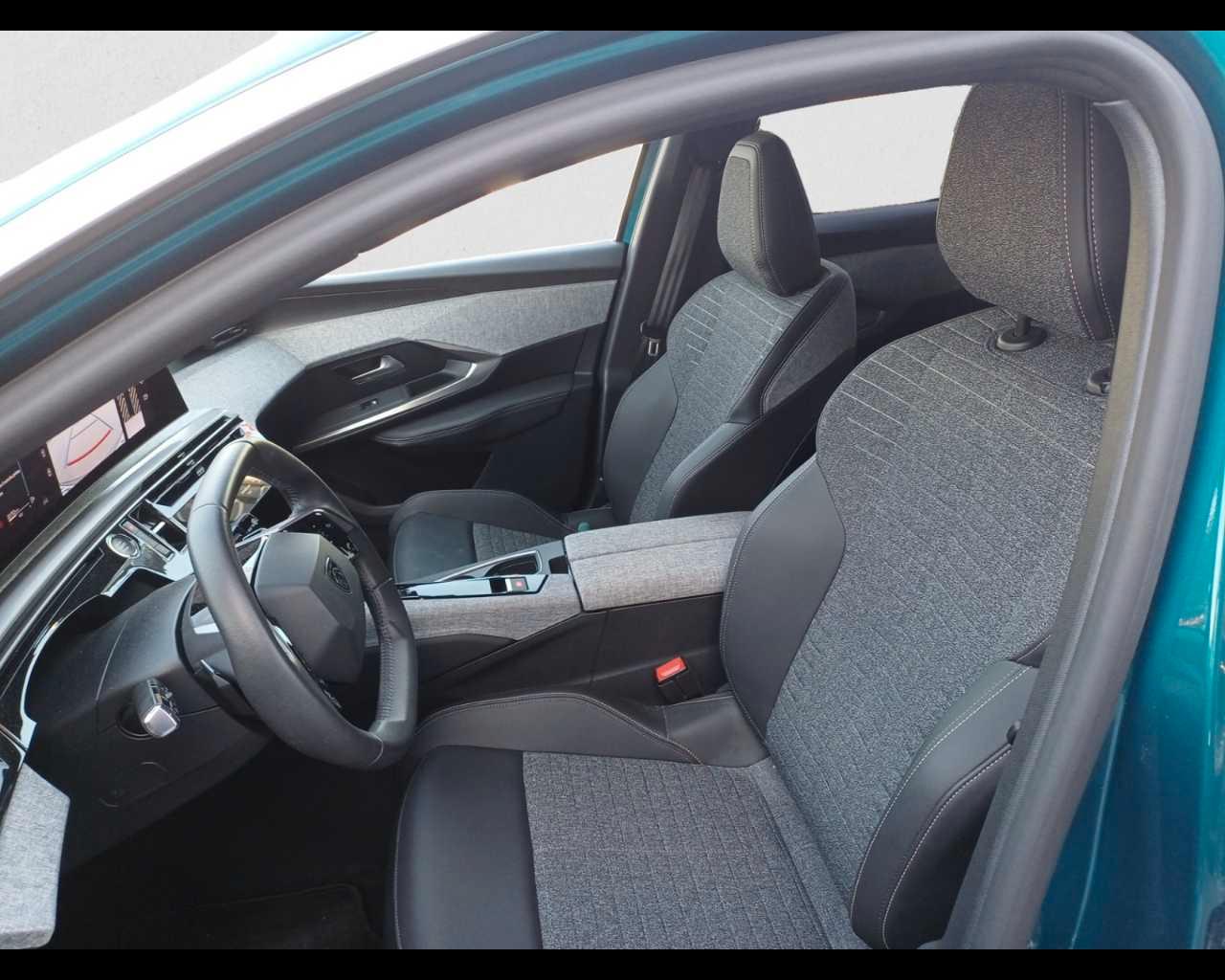 PEUGEOT Nuova 3008 ALLURE - Hybrid 145 E-DCS6