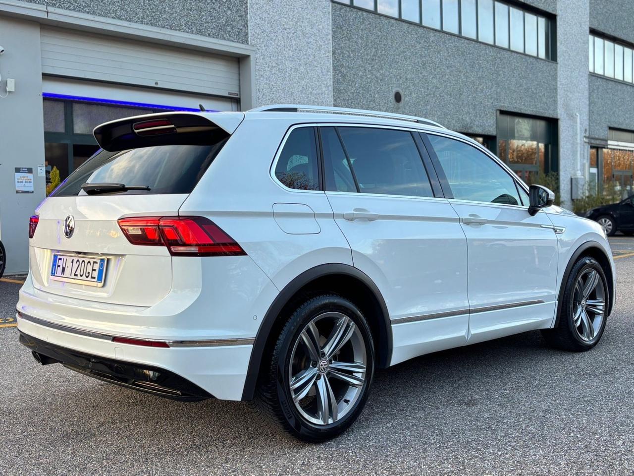 Volkswagen Tiguan 1.6 TDI SCR R-LINE BlueMotion Technology