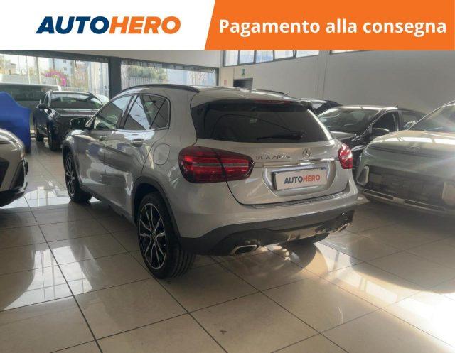 MERCEDES-BENZ GLA 200 d Automatic Sport