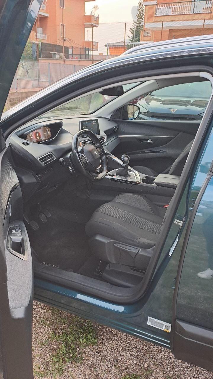 Peugeot 5008 BlueHDi 120 S&S Allure