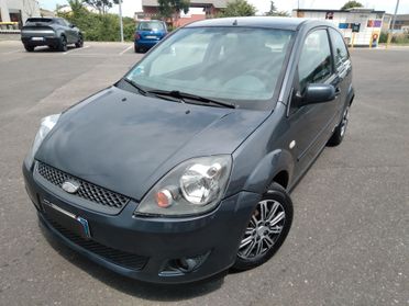 Ford Fiesta 1.2 16V 3p. Ghia x neopatentati